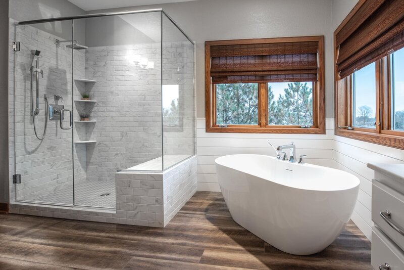 bathroom-remodeling-soaking-tub